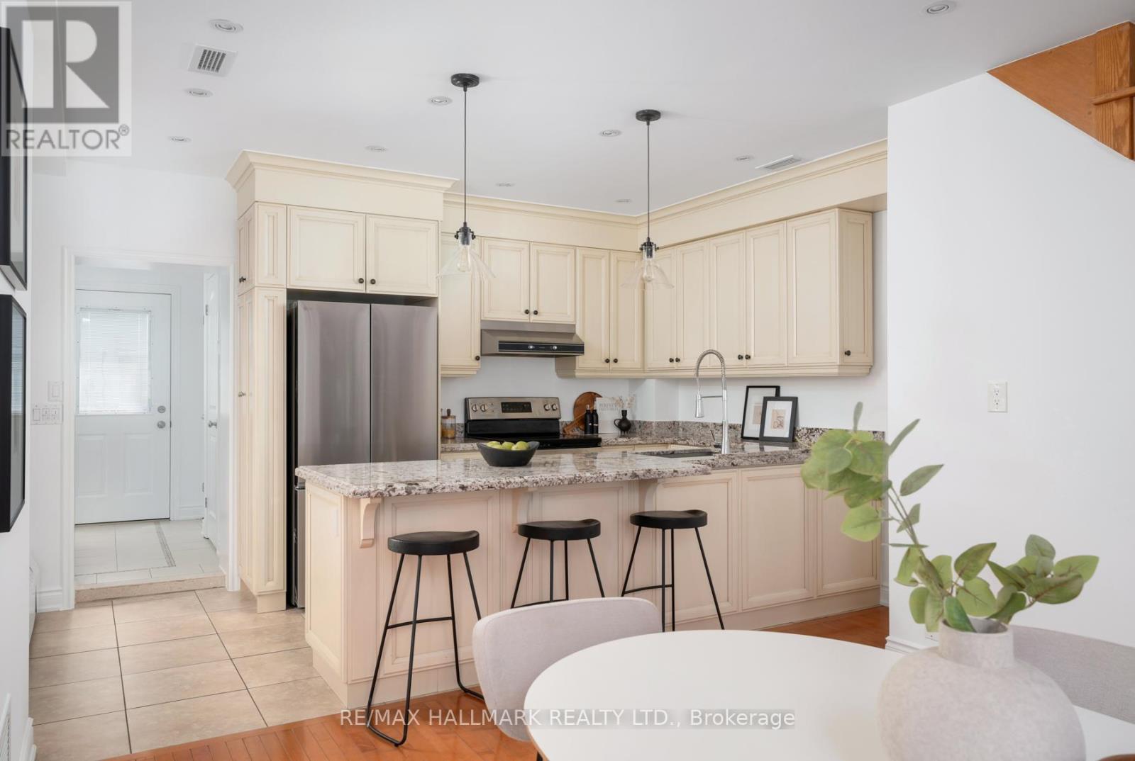 21 Mountjoy Avenue, Toronto, Ontario  M1J 1J4 - Photo 13 - E12489804