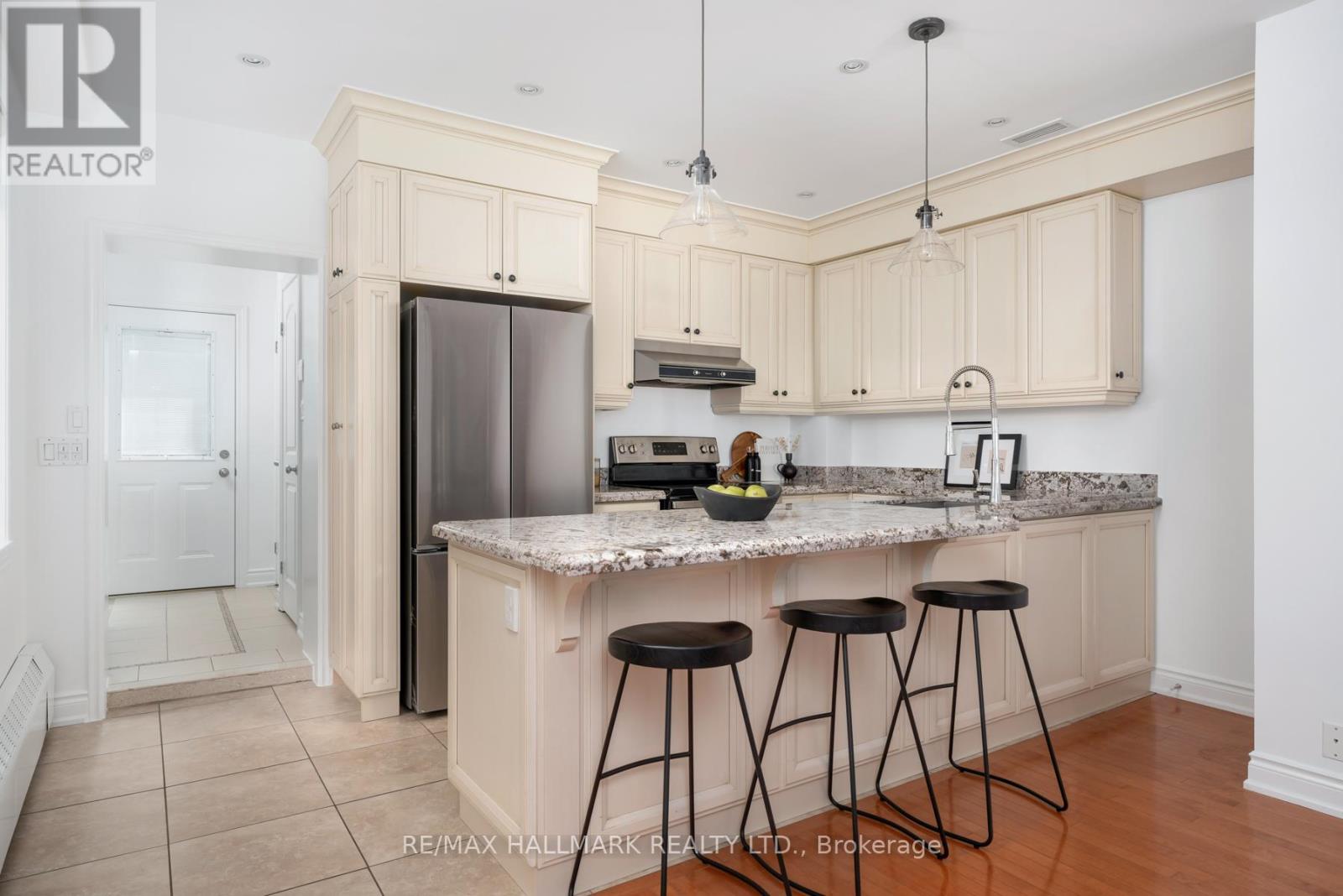 21 Mountjoy Avenue, Toronto, Ontario  M1J 1J4 - Photo 14 - E12489804