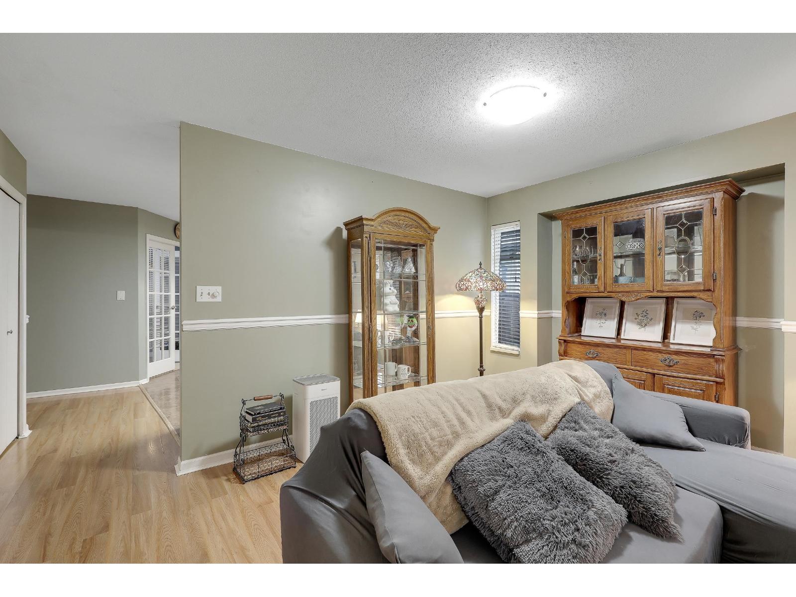 9667 151b Street, Surrey, British Columbia  V3R 9W7 - Photo 12 - R3062397