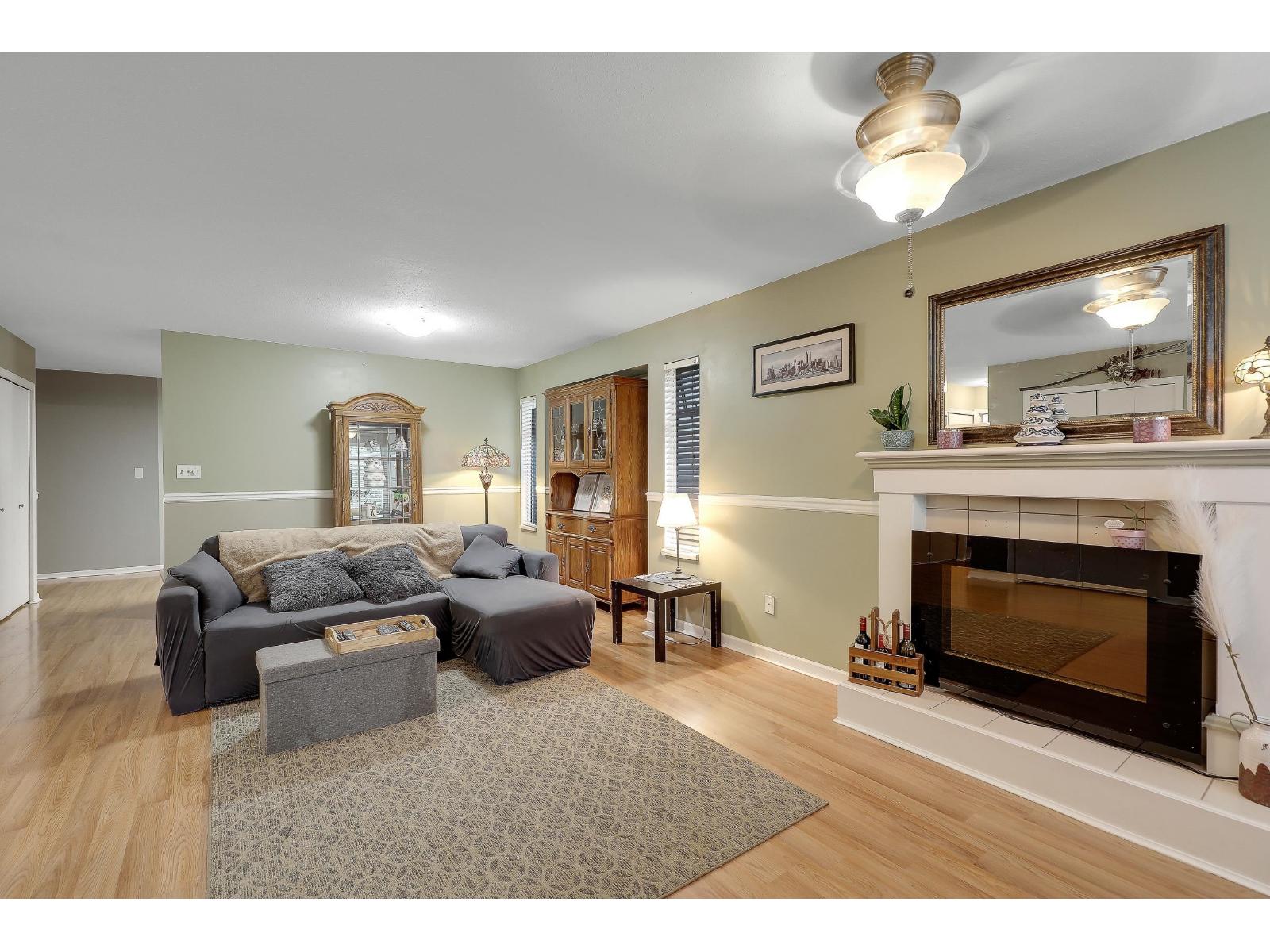 9667 151b Street, Surrey, British Columbia  V3R 9W7 - Photo 11 - R3062397