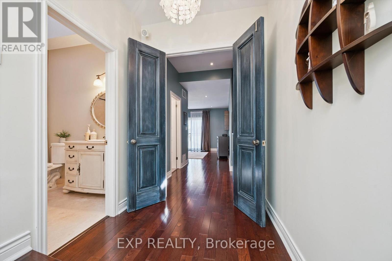 108 Barker Avenue, Toronto, Ontario  M4C 2N9 - Photo 12 - E12489940