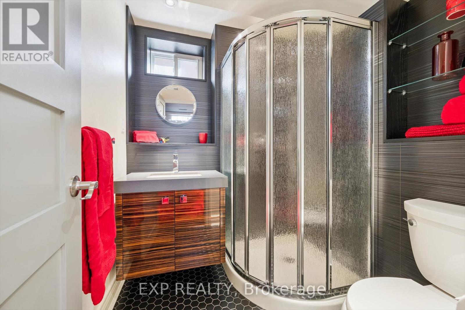 108 Barker Avenue, Toronto, Ontario  M4C 2N9 - Photo 25 - E12489940