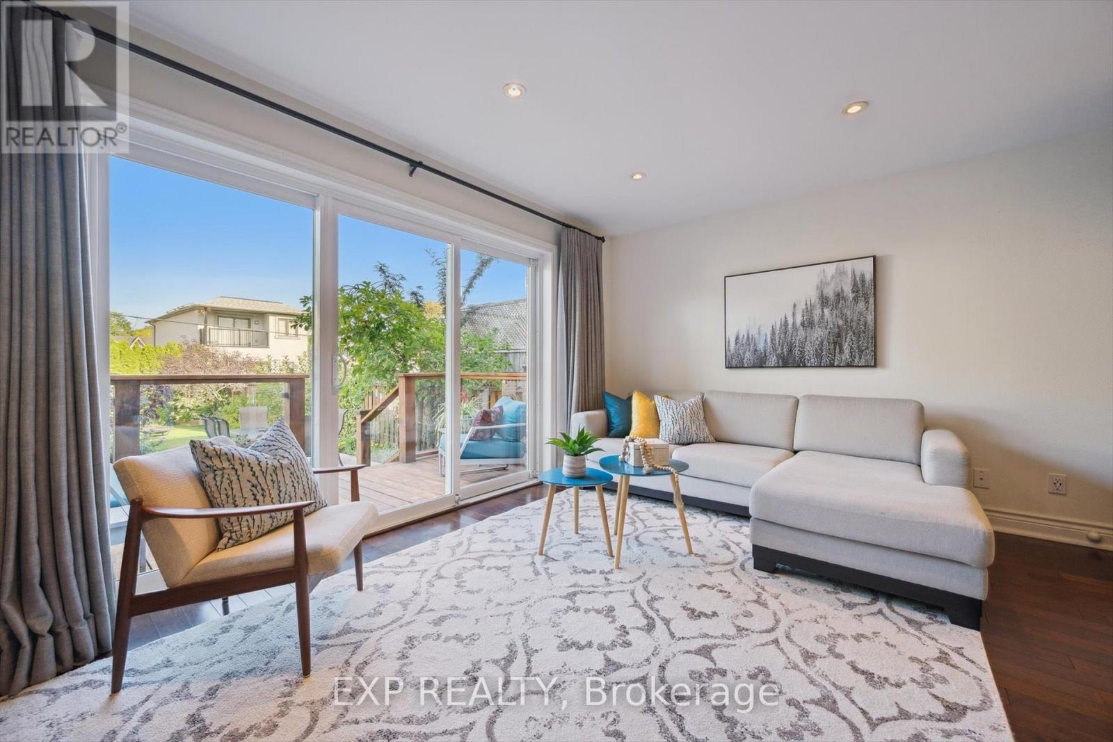 108 Barker Avenue, Toronto, Ontario  M4C 2N9 - Photo 9 - E12489940