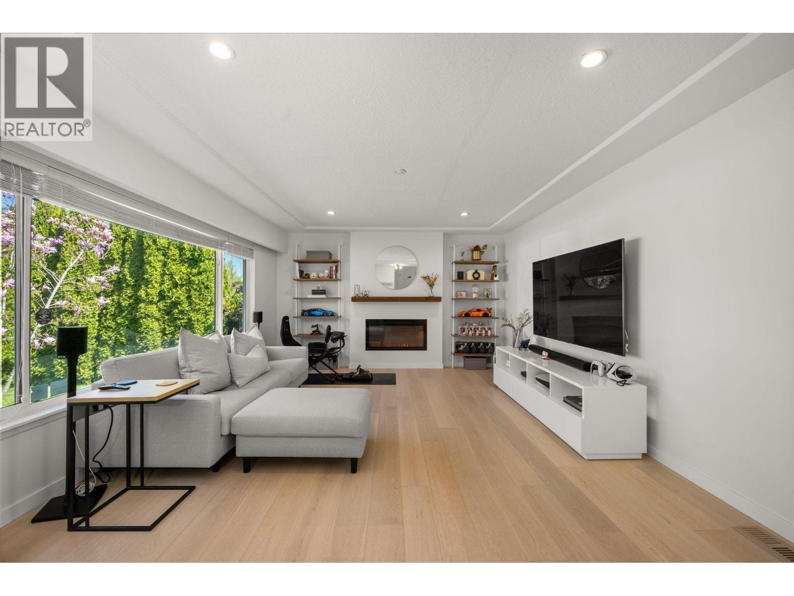 2566 Mcbain Avenue, Vancouver, British Columbia  V6L 2C6 - Photo 2 - R3059886