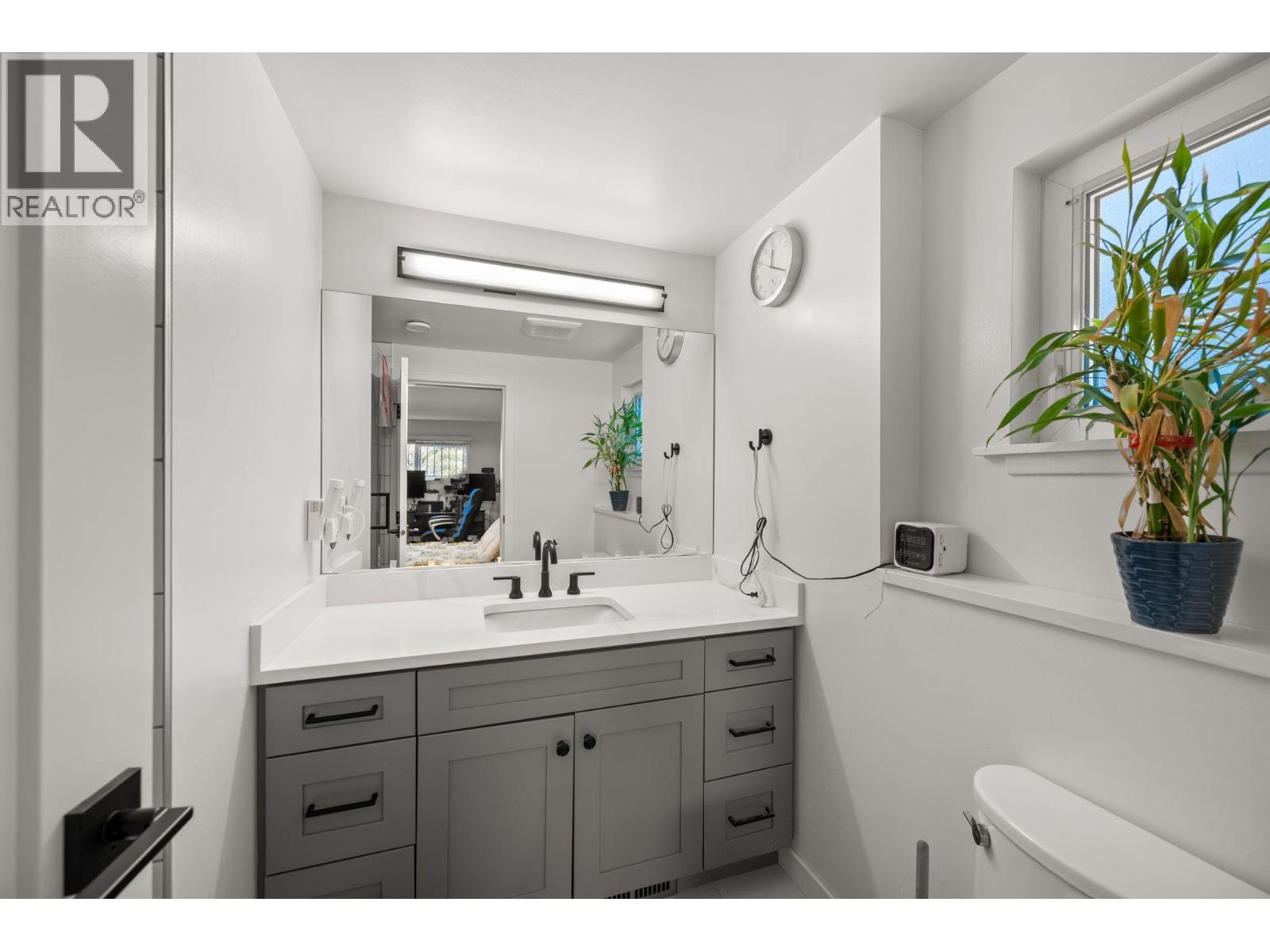 2566 Mcbain Avenue, Vancouver, British Columbia  V6L 2C6 - Photo 17 - R3059886