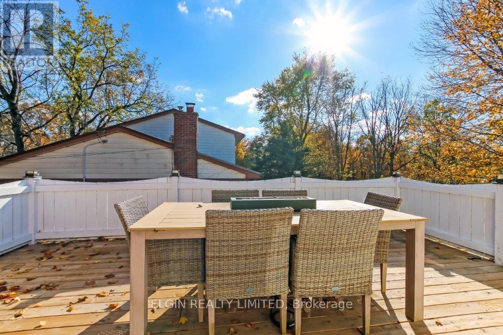 16 North Valerie Street, St. Thomas, Ontario  N5R 1A6 - Photo 11 - X12490066