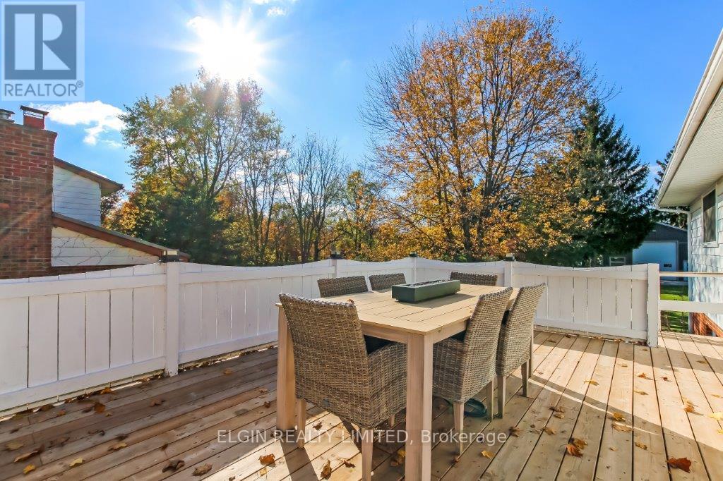 16 North Valerie Street, St. Thomas, Ontario  N5R 1A6 - Photo 12 - X12490066