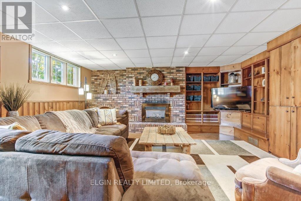 Photo 17 of 34 for 16 North Valerie Street