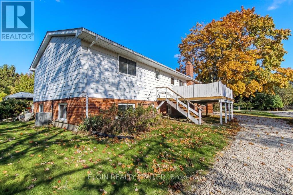 16 North Valerie Street, St. Thomas, Ontario  N5R 1A6 - Photo 3 - X12490066