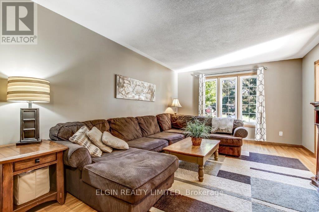 16 North Valerie Street, St. Thomas, Ontario  N5R 1A6 - Photo 5 - X12490066