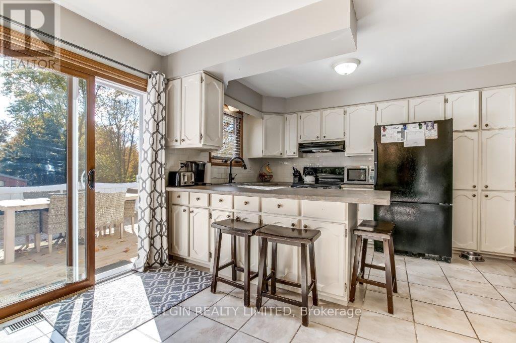 16 North Valerie Street, St. Thomas, Ontario  N5R 1A6 - Photo 9 - X12490066