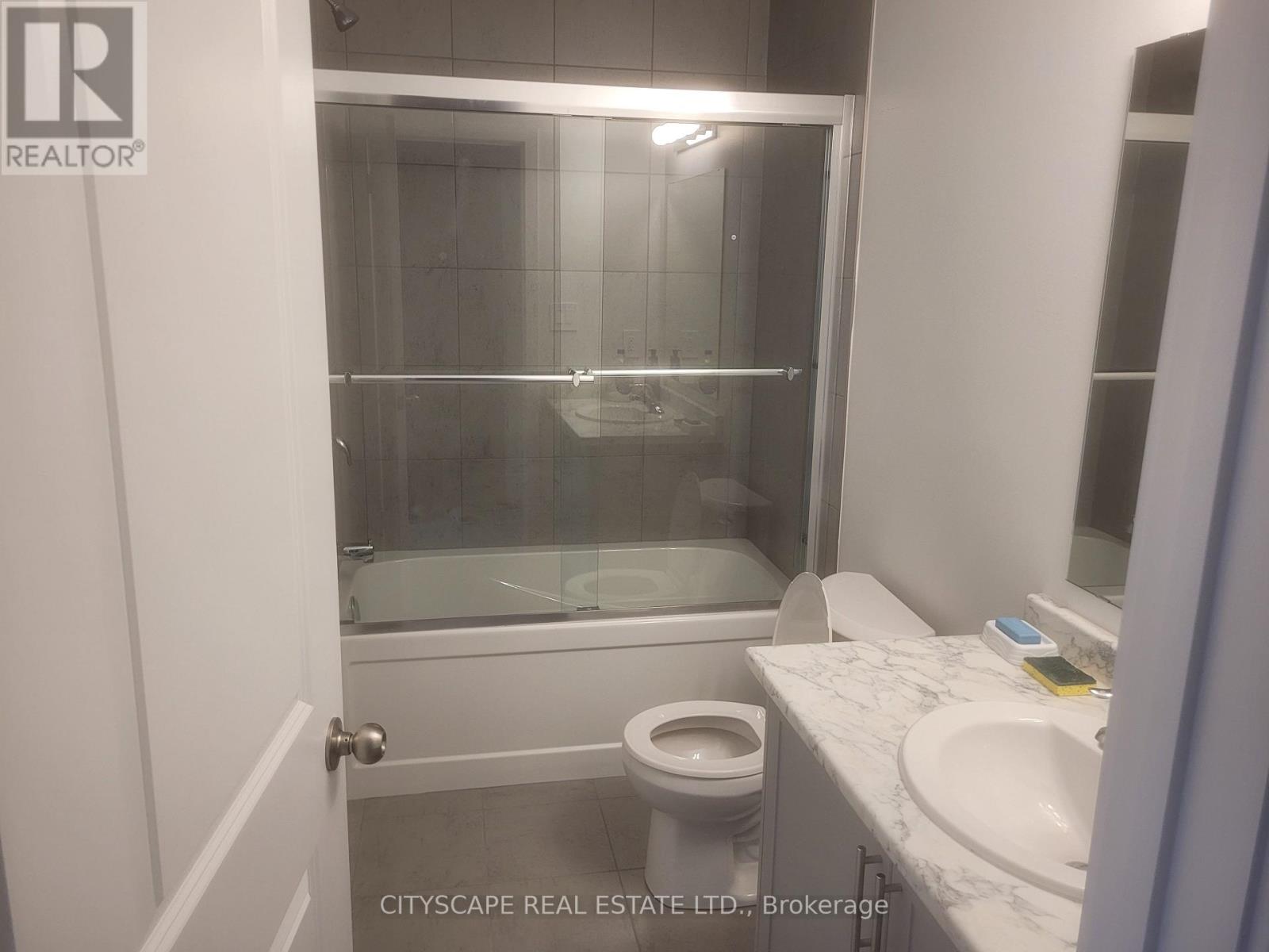 36 Oak Forest Common Crescent, Cambridge, Ontario  N1S 0G3 - Photo 8 - X12483516