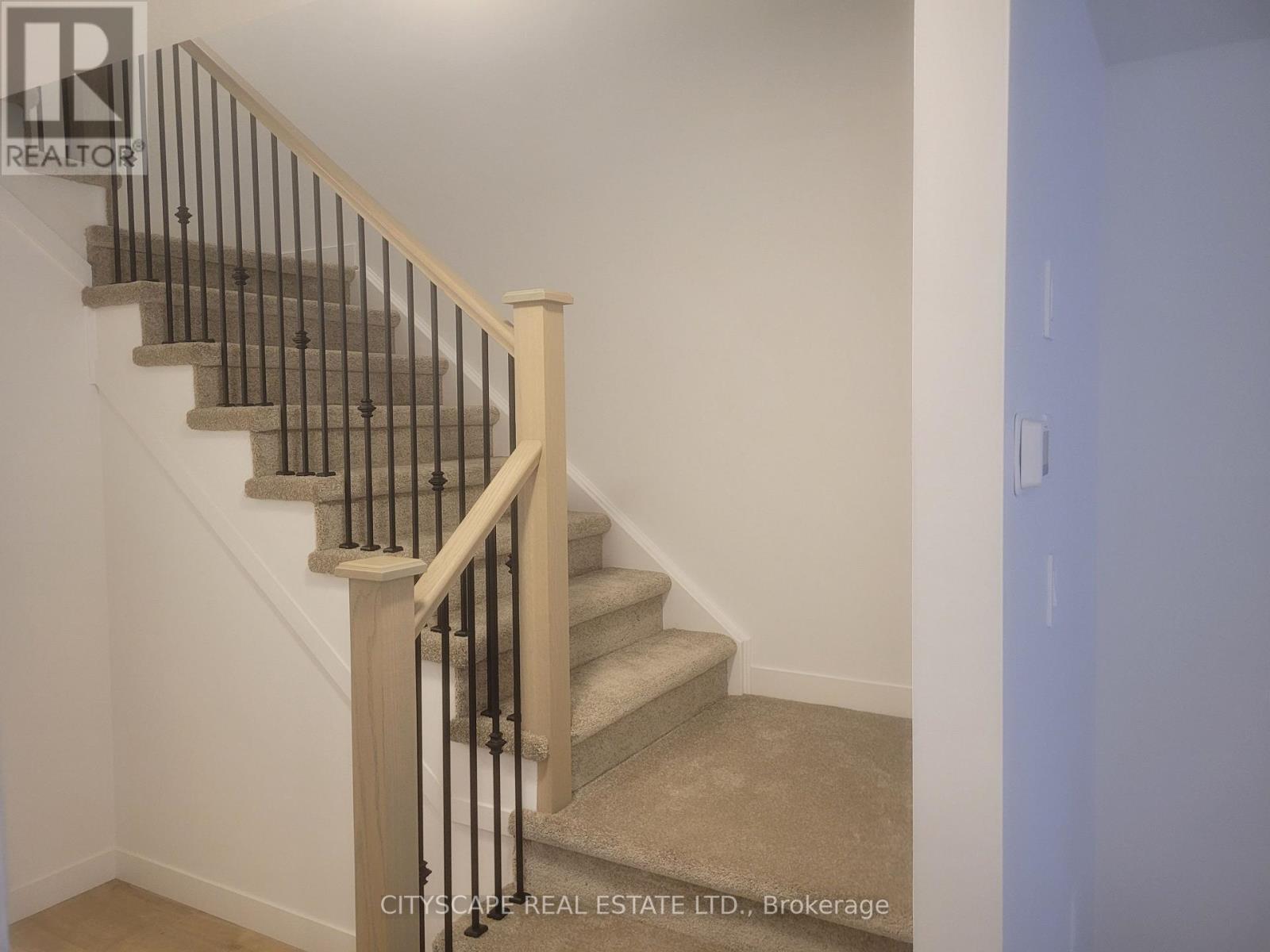 36 Oak Forest Common Crescent, Cambridge, Ontario  N1S 0G3 - Photo 5 - X12483516