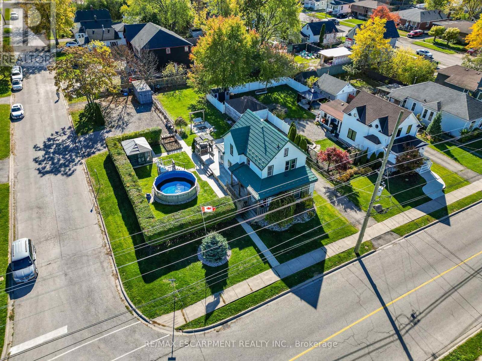 261 Gilmore Road, Fort Erie, Ontario  L2A 2M6 - Photo 3 - X12488106