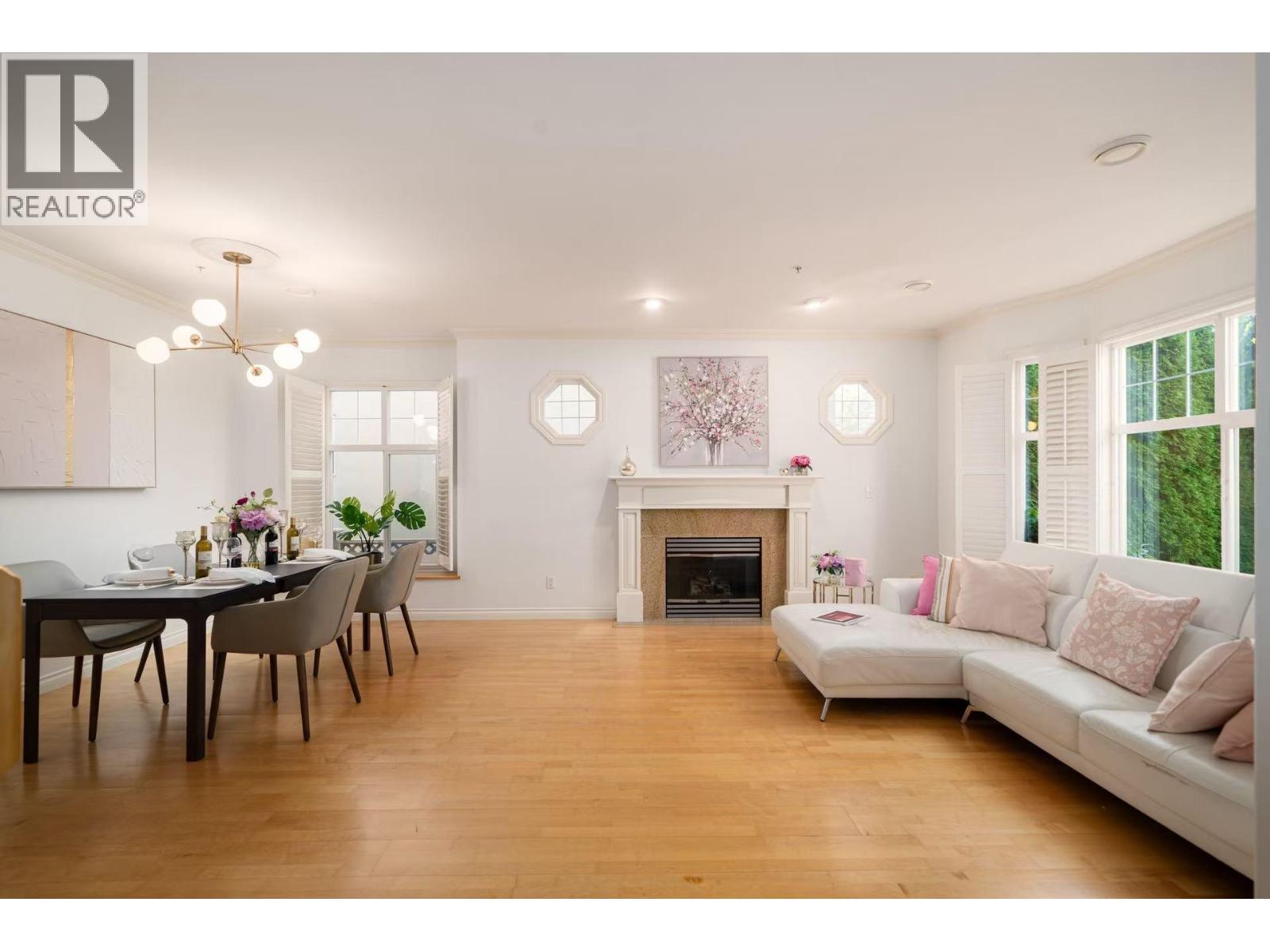 2818 W 19th Avenue, Vancouver, British Columbia  V6L 1E5 - Photo 2 - R3046500