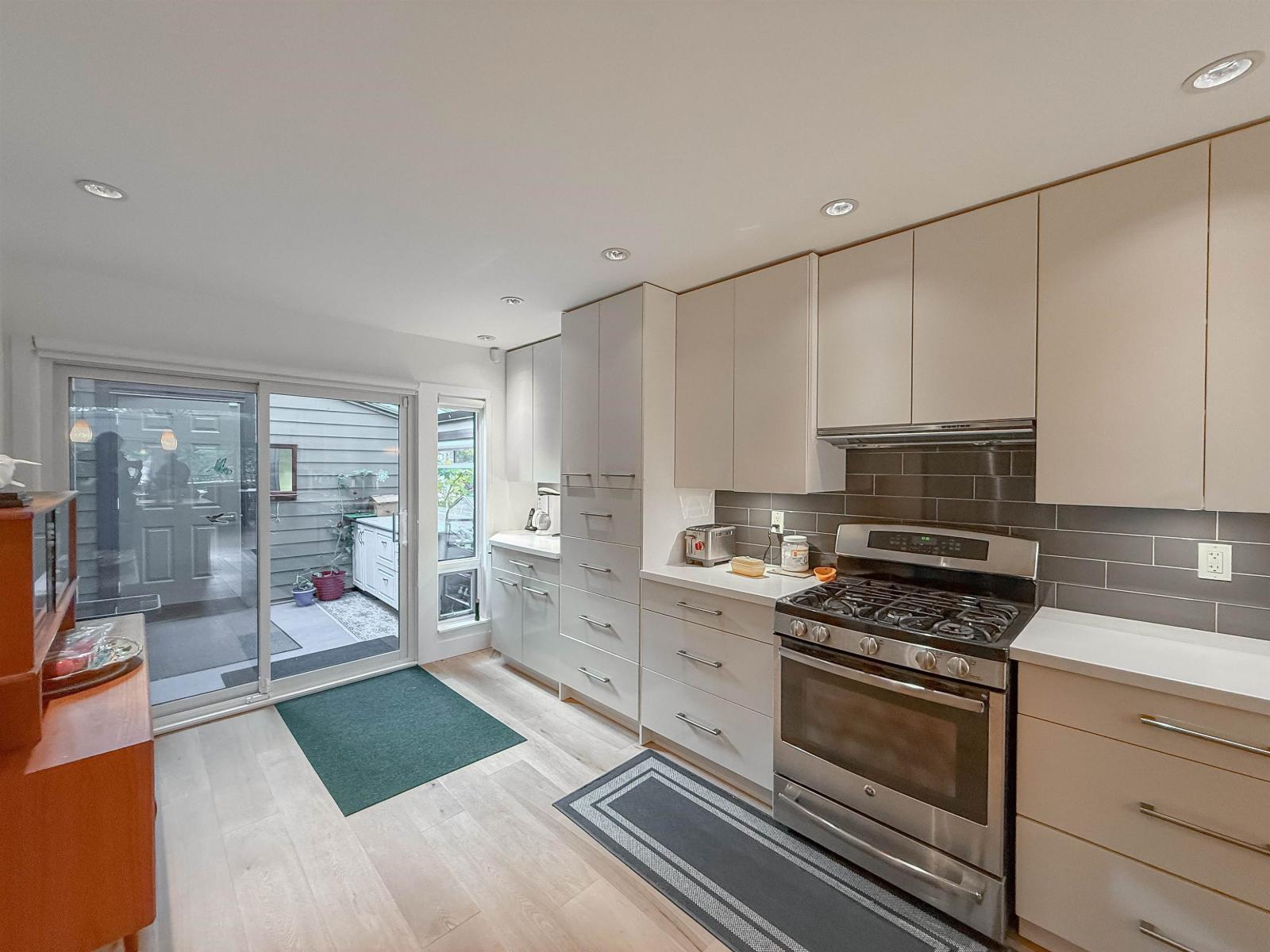 3701 Nico Wynd Drive, Surrey, British Columbia  V4P 1J1 - Photo 10 - R3062149