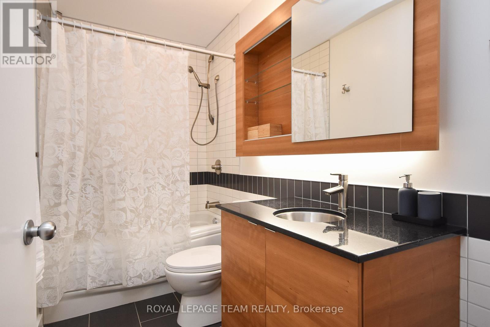 1206 - 324 Laurier Avenue W, Ottawa, Ontario  K1P 0A4 - Photo 18 - X12489978