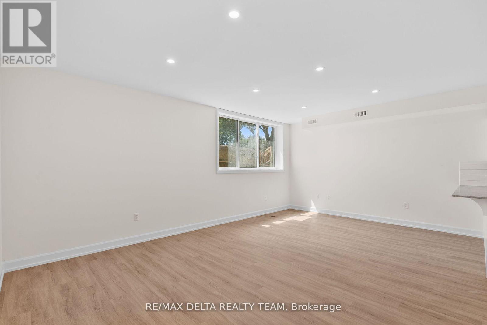 3 - 77a Granton Avenue, Ottawa, Ontario  K2G 1L2 - Photo 10 - X12490166