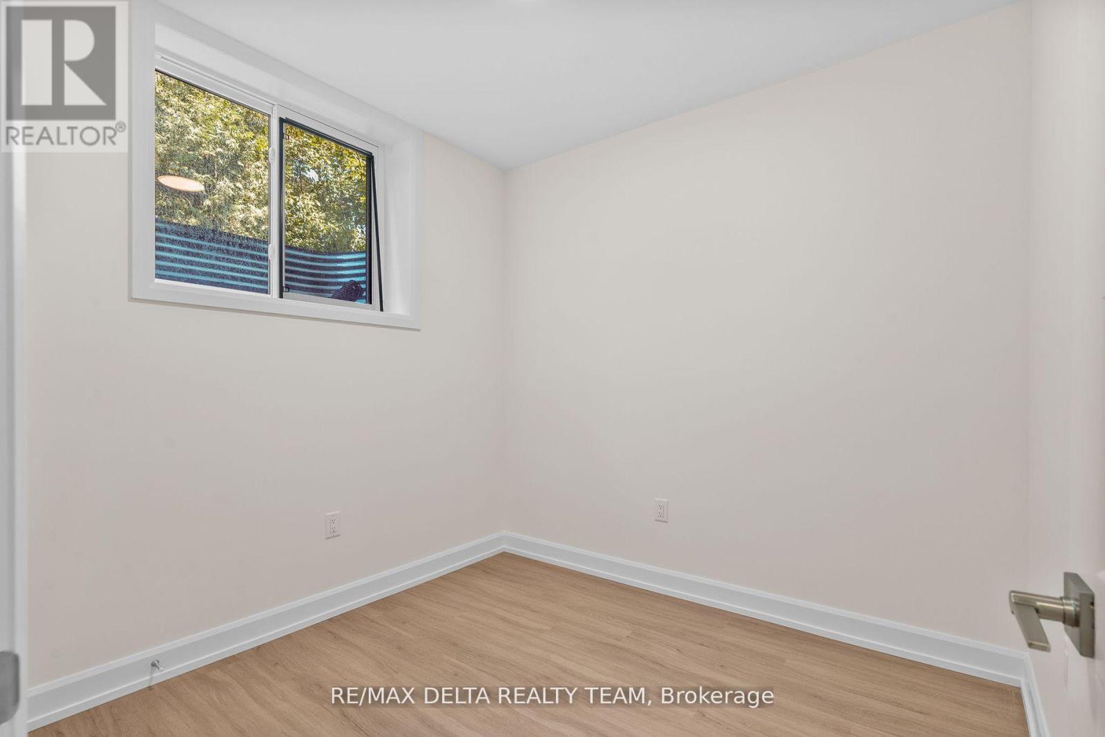 3 - 77a Granton Avenue, Ottawa, Ontario  K2G 1L2 - Photo 11 - X12490166