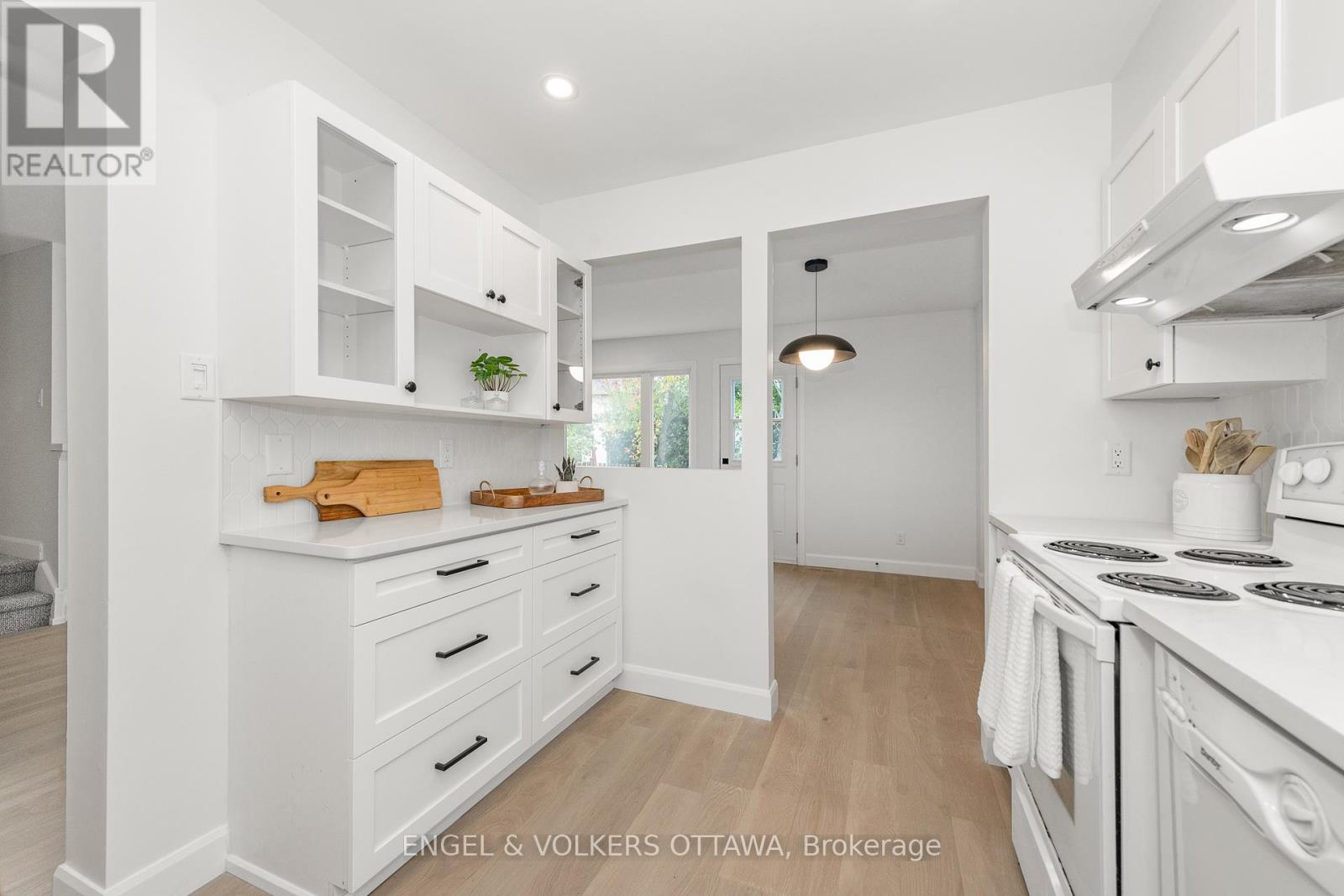 39 Benlark Road, Ottawa, Ontario  K2J 2L5 - Photo 11 - X12490184