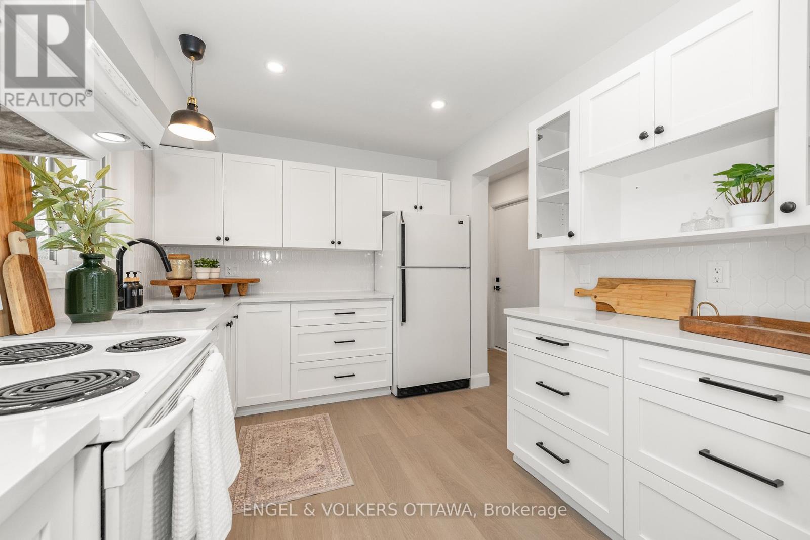 39 Benlark Road, Ottawa, Ontario  K2J 2L5 - Photo 14 - X12490184