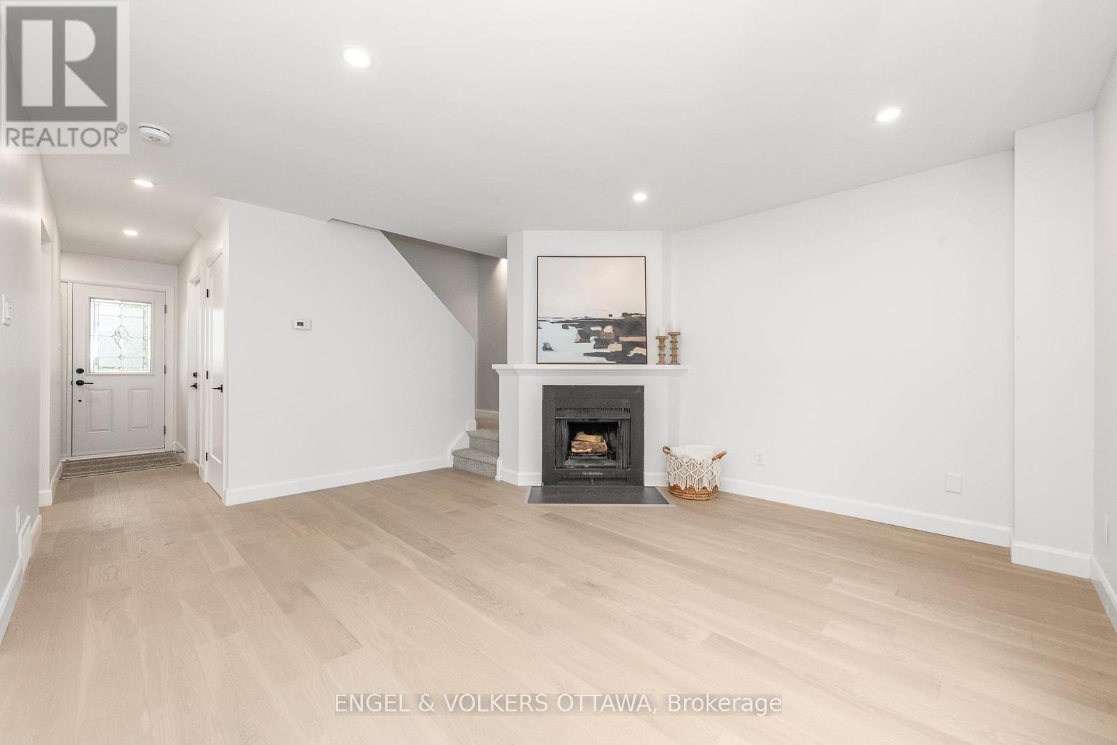 39 Benlark Road, Ottawa, Ontario  K2J 2L5 - Photo 21 - X12490184