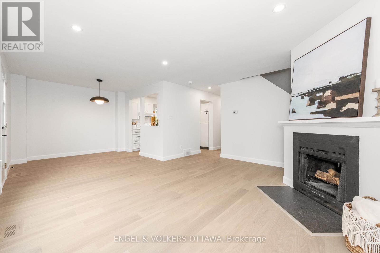 39 Benlark Road, Ottawa, Ontario  K2J 2L5 - Photo 22 - X12490184