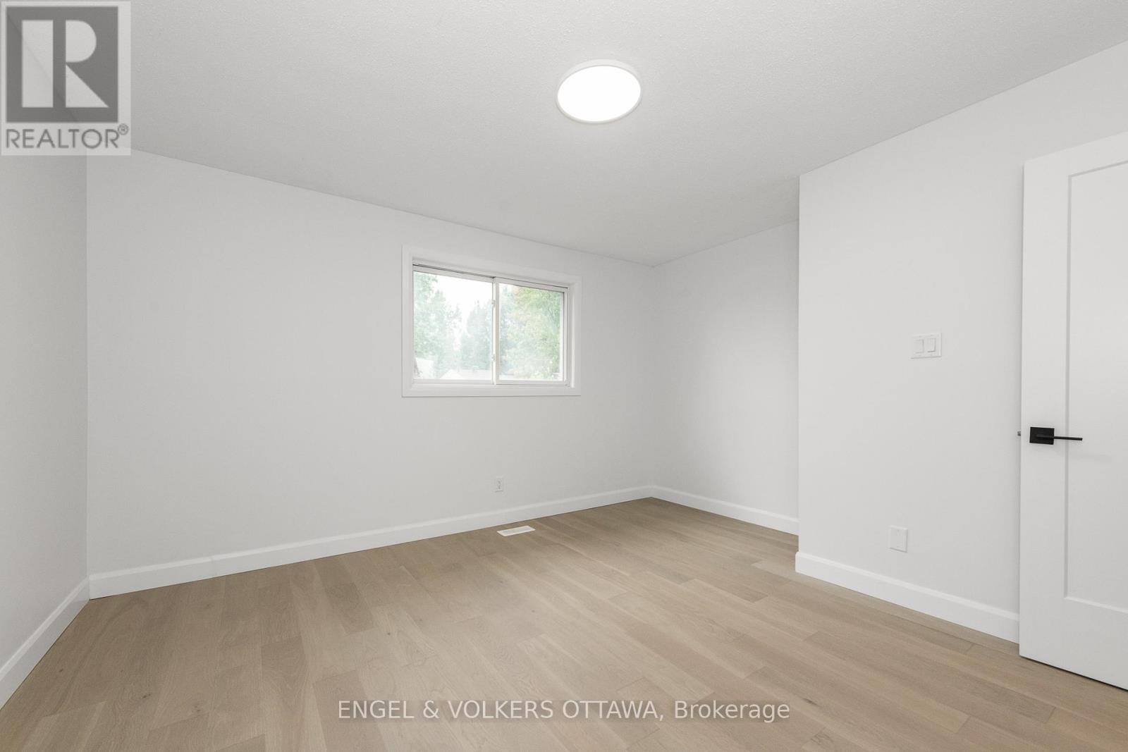 39 Benlark Road, Ottawa, Ontario  K2J 2L5 - Photo 32 - X12490184