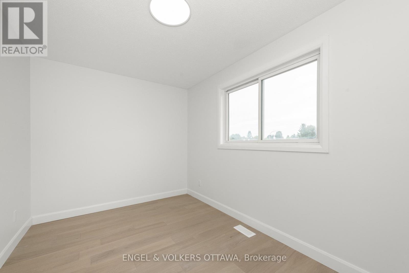 39 Benlark Road, Ottawa, Ontario  K2J 2L5 - Photo 33 - X12490184