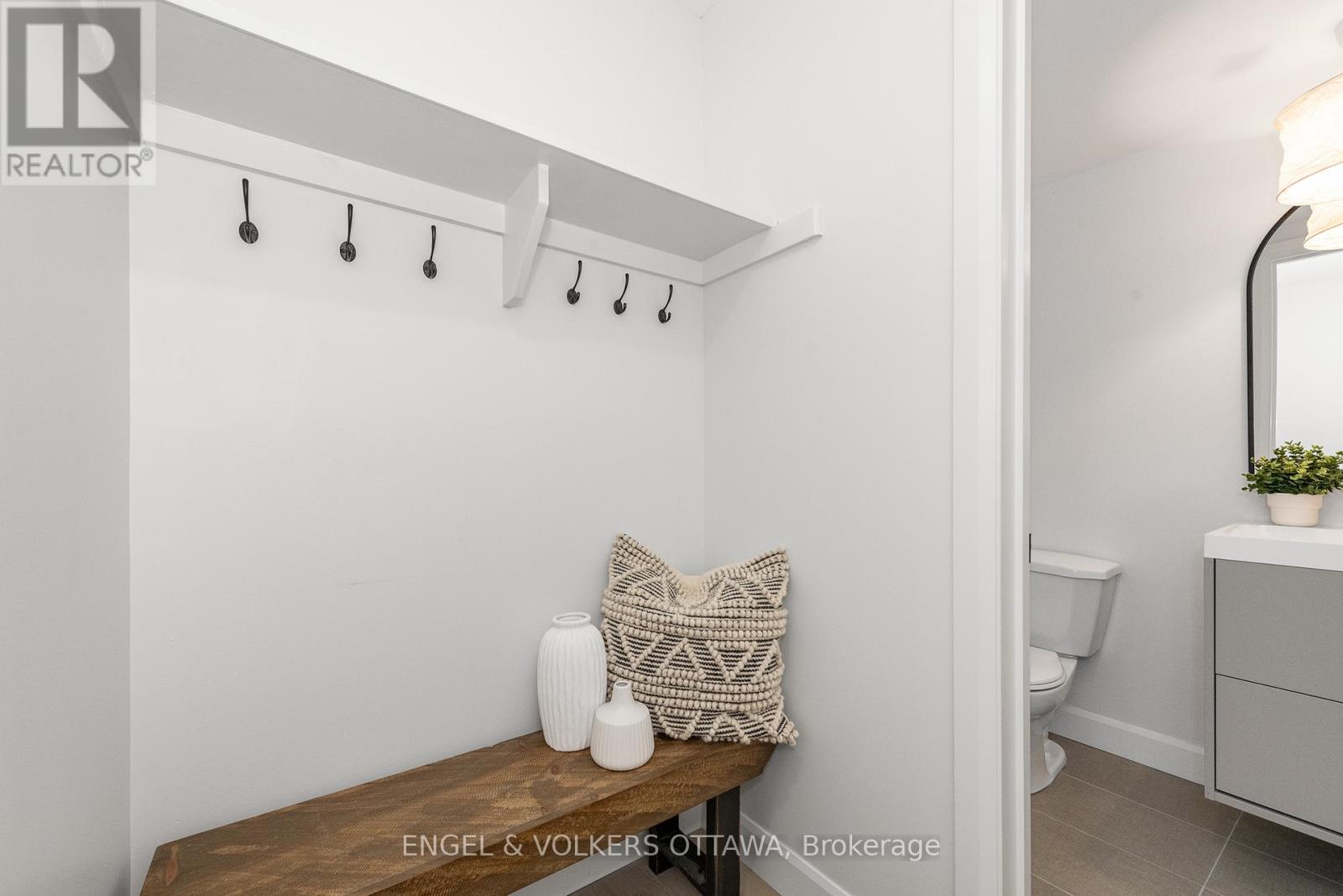 39 Benlark Road, Ottawa, Ontario  K2J 2L5 - Photo 6 - X12490184