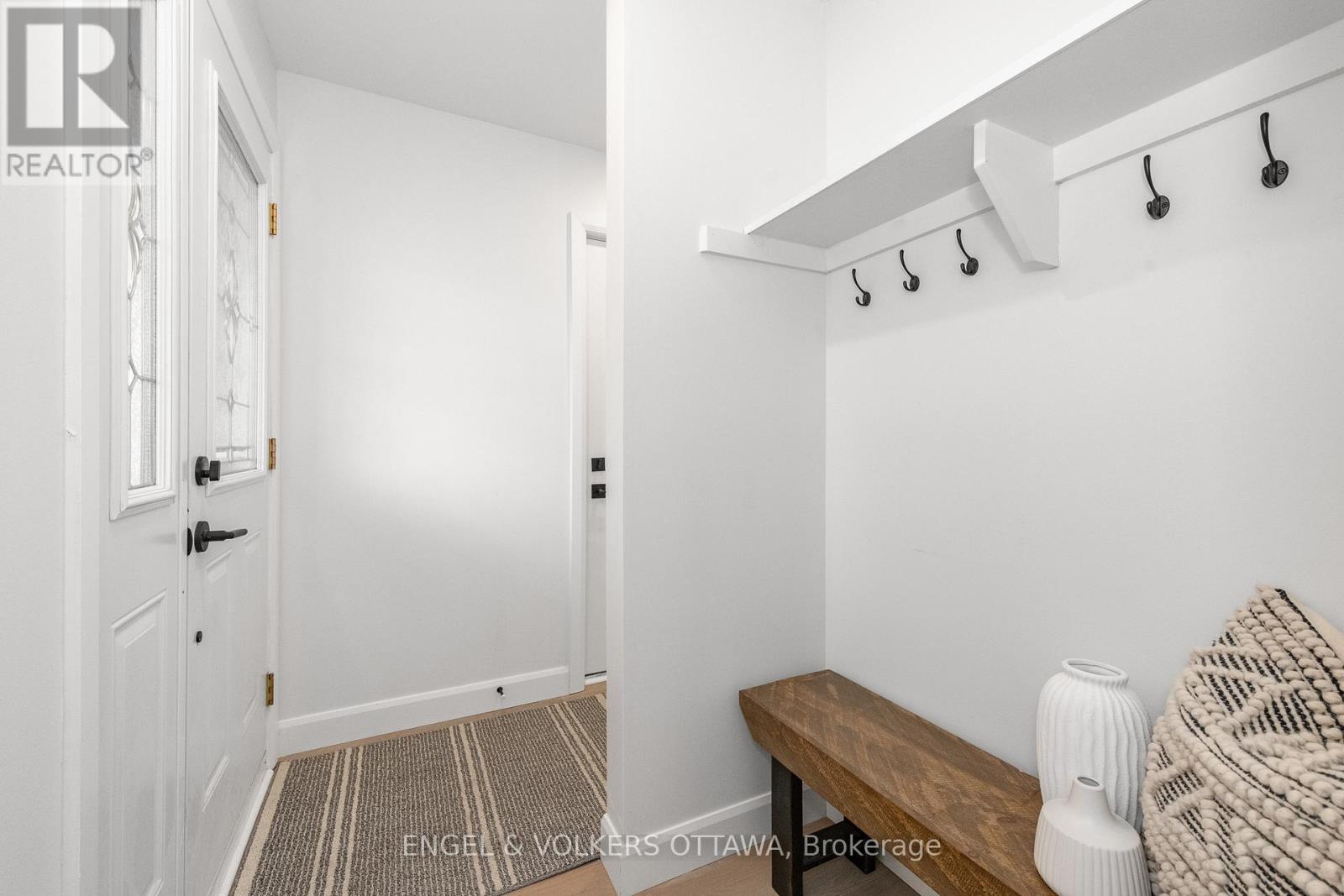 39 Benlark Road, Ottawa, Ontario  K2J 2L5 - Photo 7 - X12490184