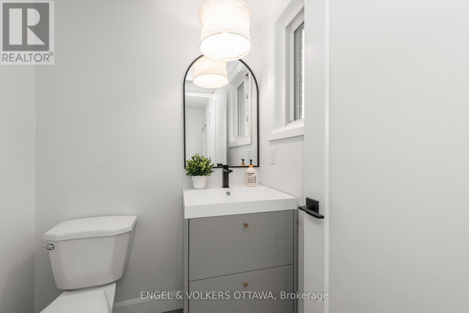 39 Benlark Road, Ottawa, Ontario  K2J 2L5 - Photo 8 - X12490184