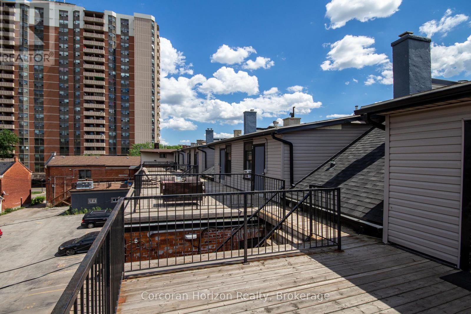 477 King Street E, Hamilton (Landsdale), Ontario  L8N 1C7 - Photo 12 - X12490140