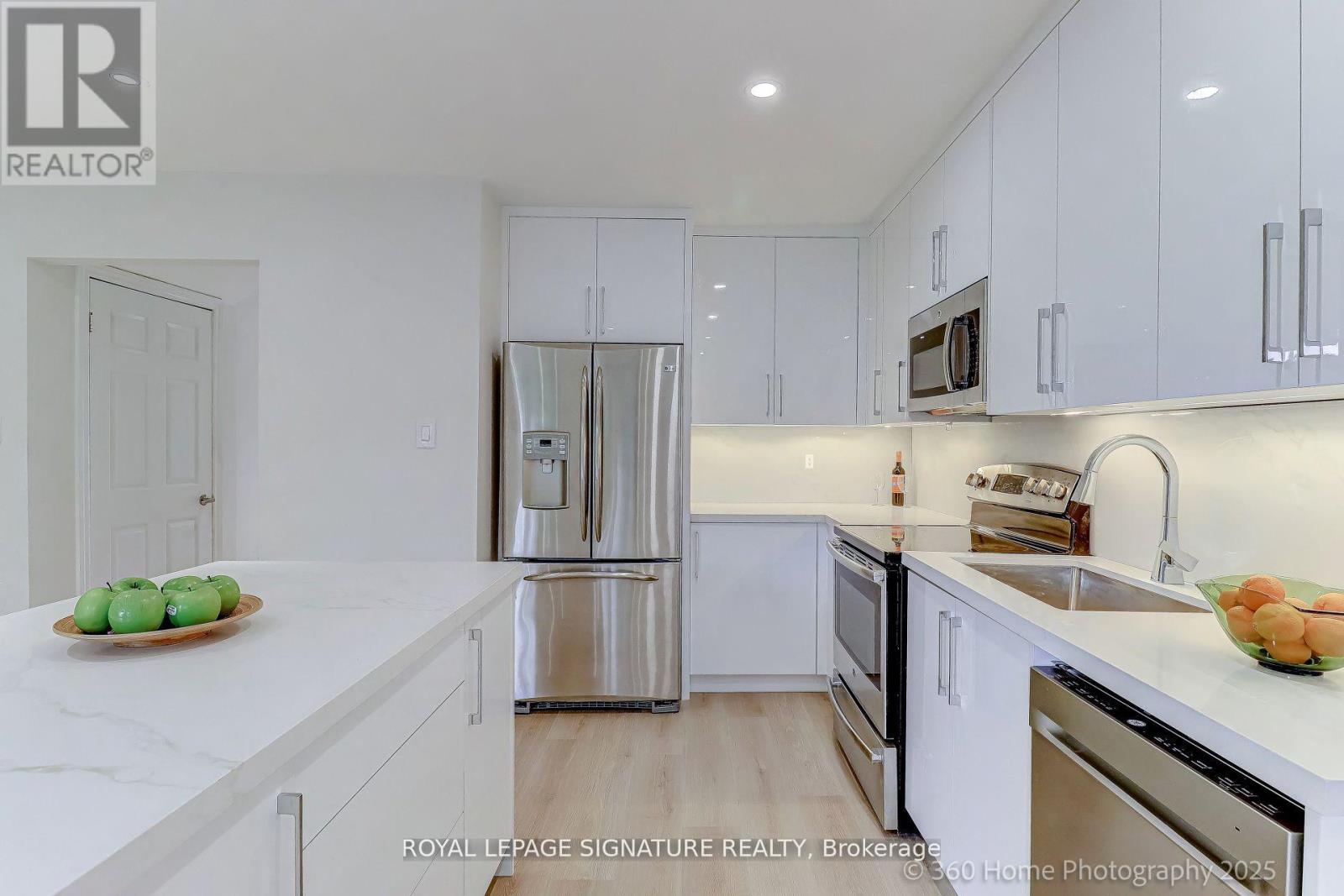 135 Kelso Crescent, Vaughan, Ontario  L6A 2K7 - Photo 13 - N12489762