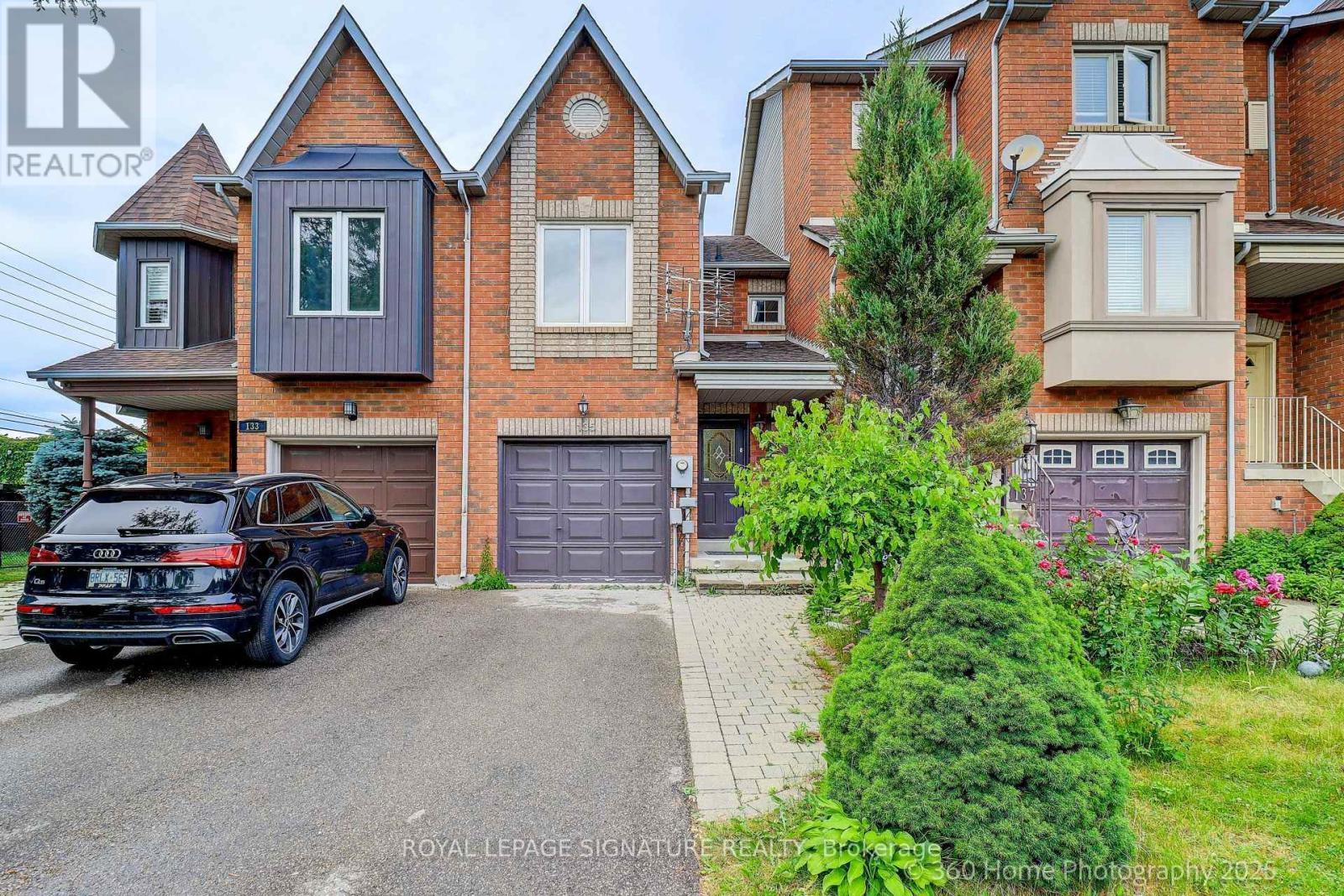 135 Kelso Crescent, Vaughan, Ontario  L6A 2K7 - Photo 2 - N12489762