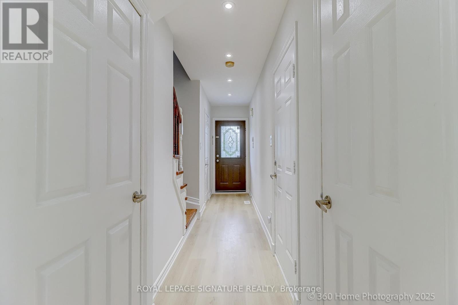 135 Kelso Crescent, Vaughan, Ontario  L6A 2K7 - Photo 3 - N12489762