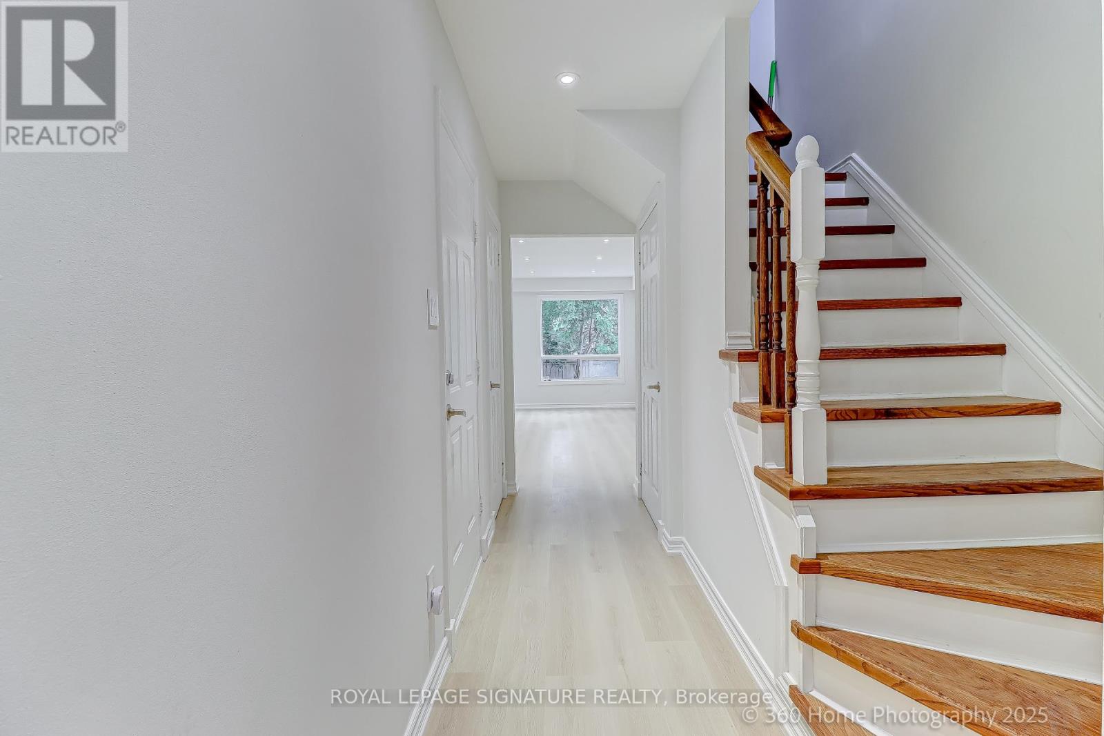 135 Kelso Crescent, Vaughan, Ontario  L6A 2K7 - Photo 6 - N12489762