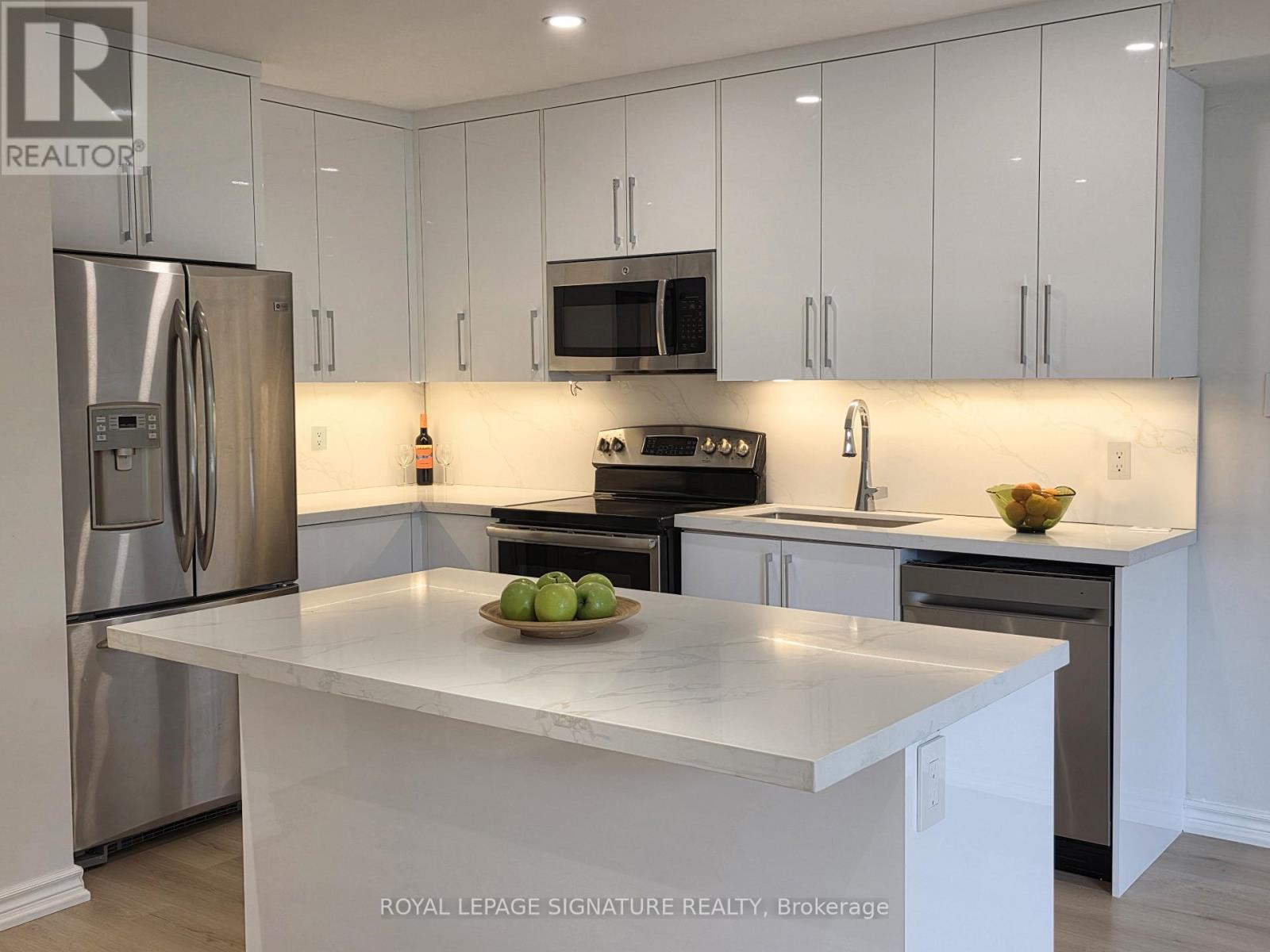 135 Kelso Crescent, Vaughan, Ontario  L6A 2K7 - Photo 9 - N12489762