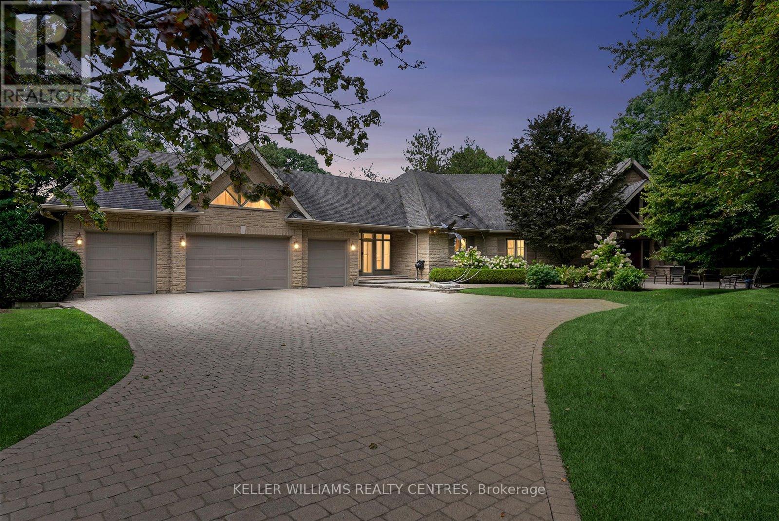 6 COUNTRY HEIGHTS DRIVE, Richmond Hill, Ontario