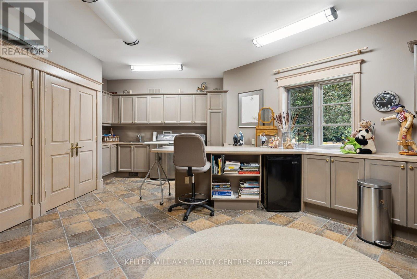 6 Country Heights Drive, Richmond Hill, Ontario  L4E 3M8 - Photo 23 - N12489934