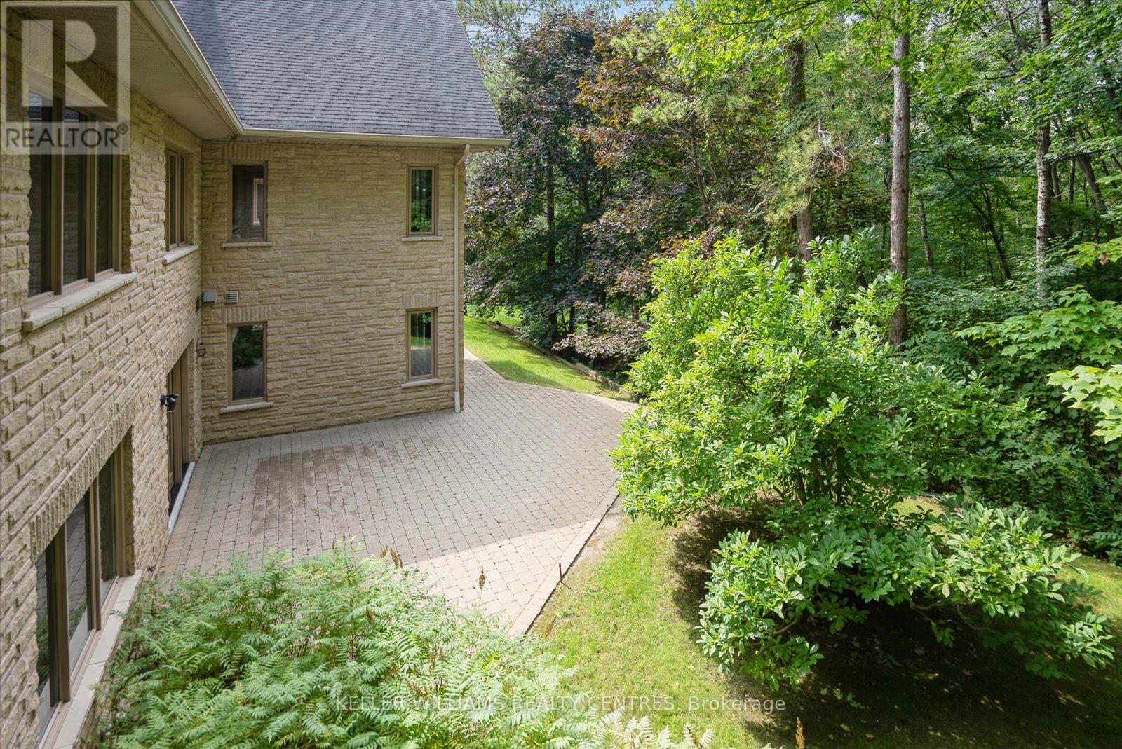 6 Country Heights Drive, Richmond Hill, Ontario  L4E 3M8 - Photo 25 - N12489934