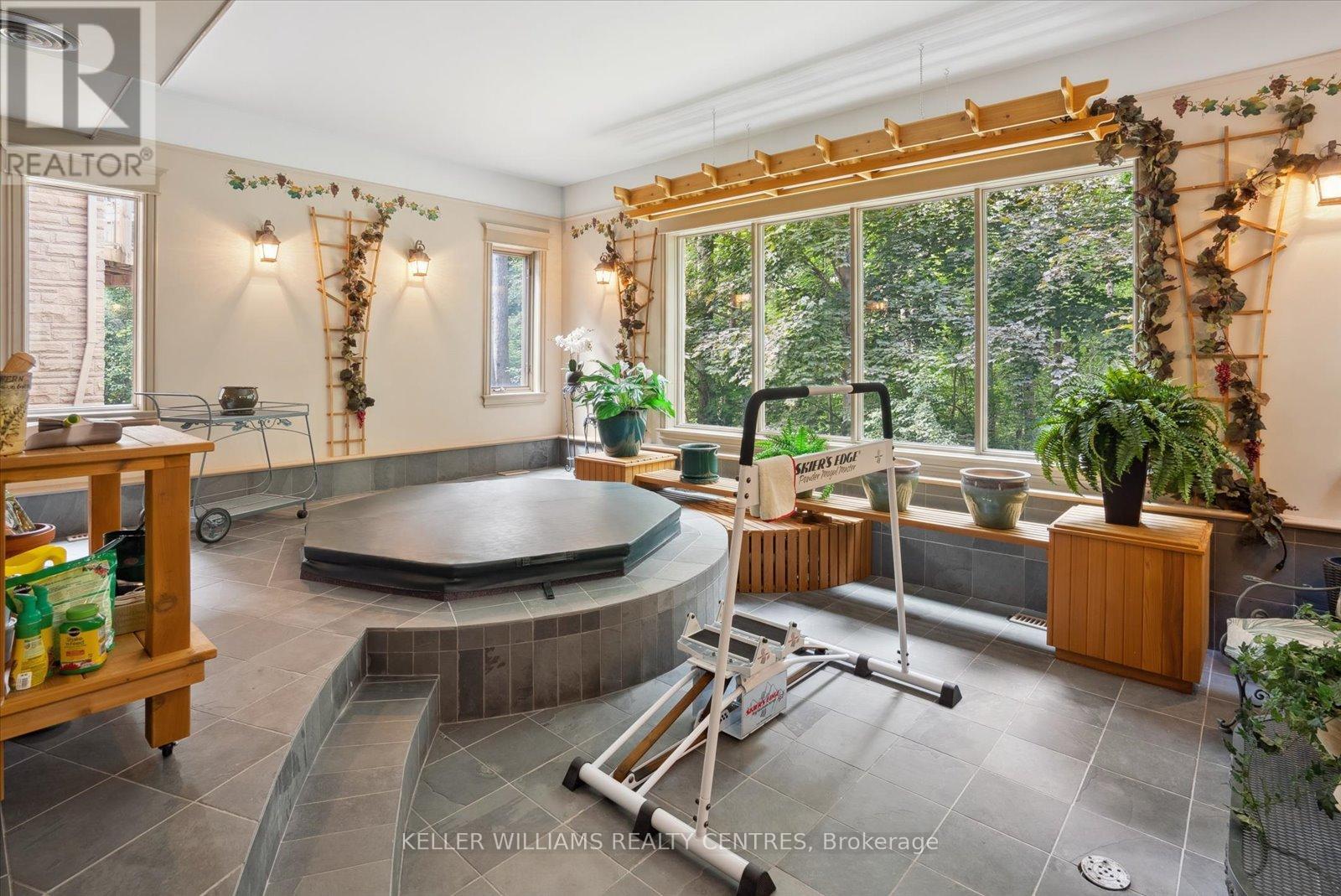 6 Country Heights Drive, Richmond Hill, Ontario  L4E 3M8 - Photo 30 - N12489934