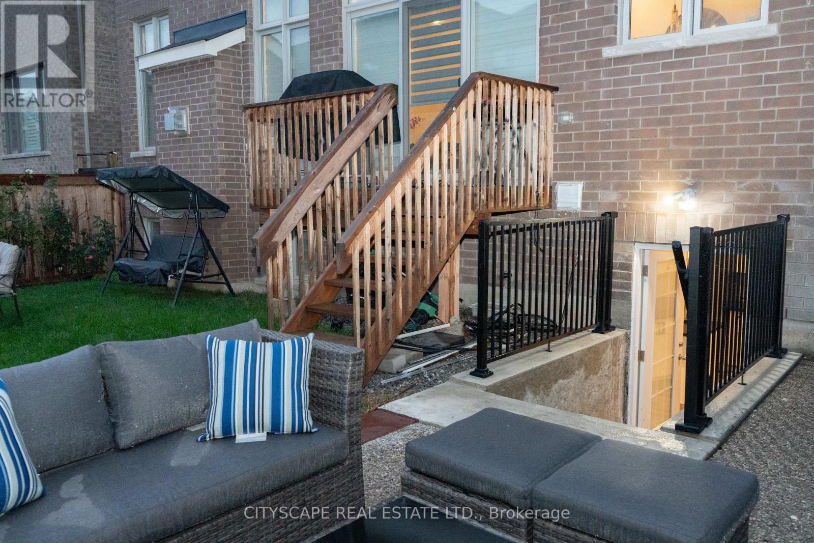 812 Magnolia Terrace, Milton, Ontario  L9E 1R2 - Photo 10 - W12487238