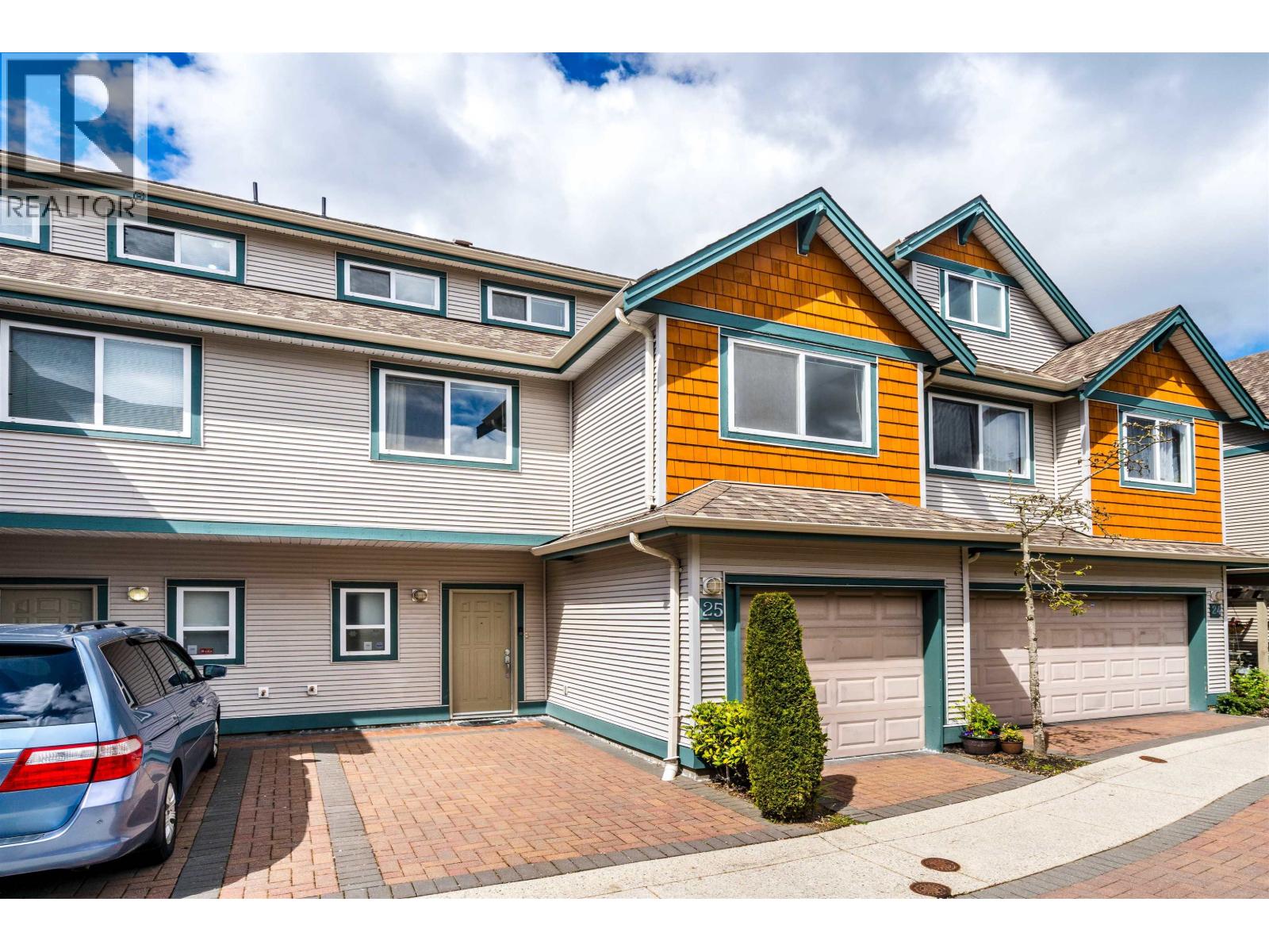 25 10411 HALL AVENUE, Richmond, British Columbia