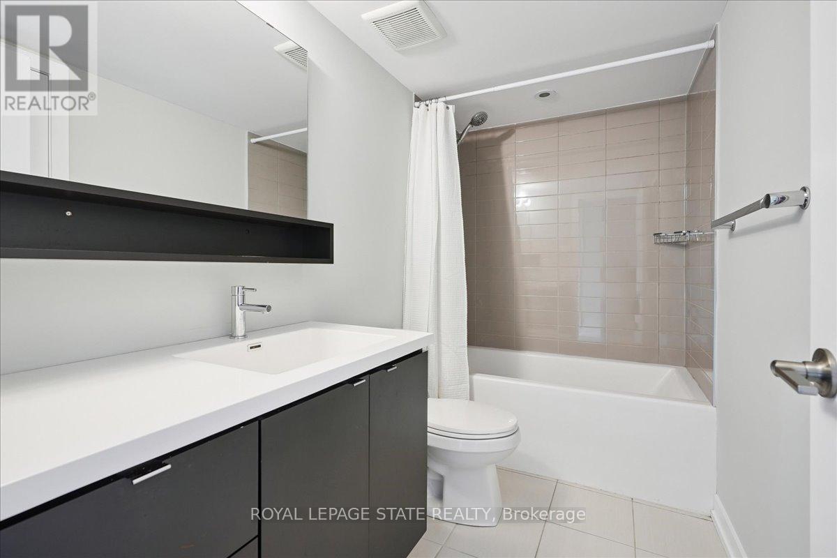 5 Esplanade Lane, Grimsby, Ontario  L3M 5R4 - Photo 33 - X12470072