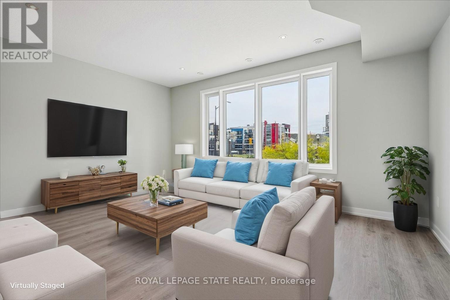 5 Esplanade Lane, Grimsby, Ontario  L3M 5R4 - Photo 3 - X12470072