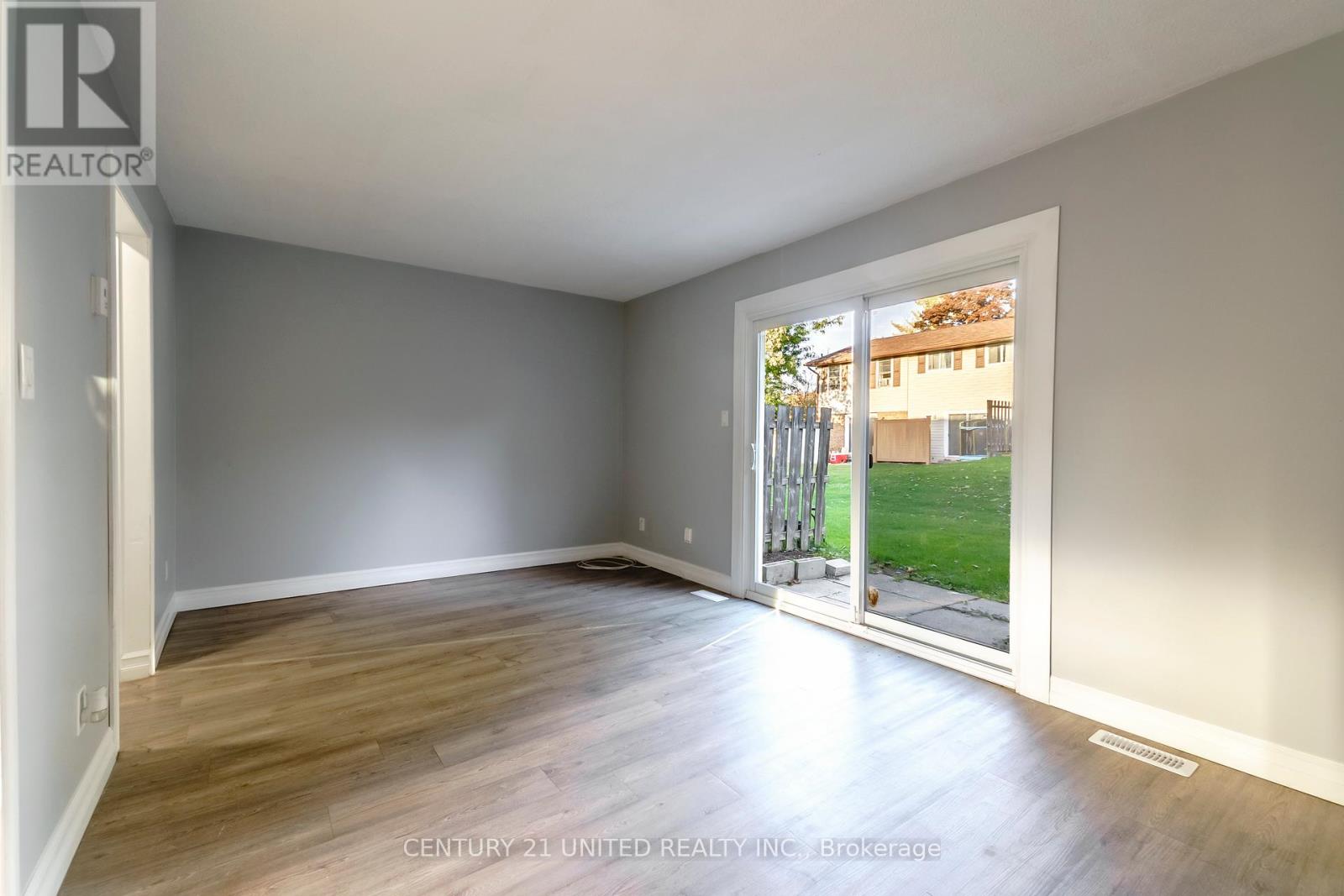 61 - 996 Sydenham Road, Peterborough, Ontario  K9J 7V7 - Photo 5 - X12452217