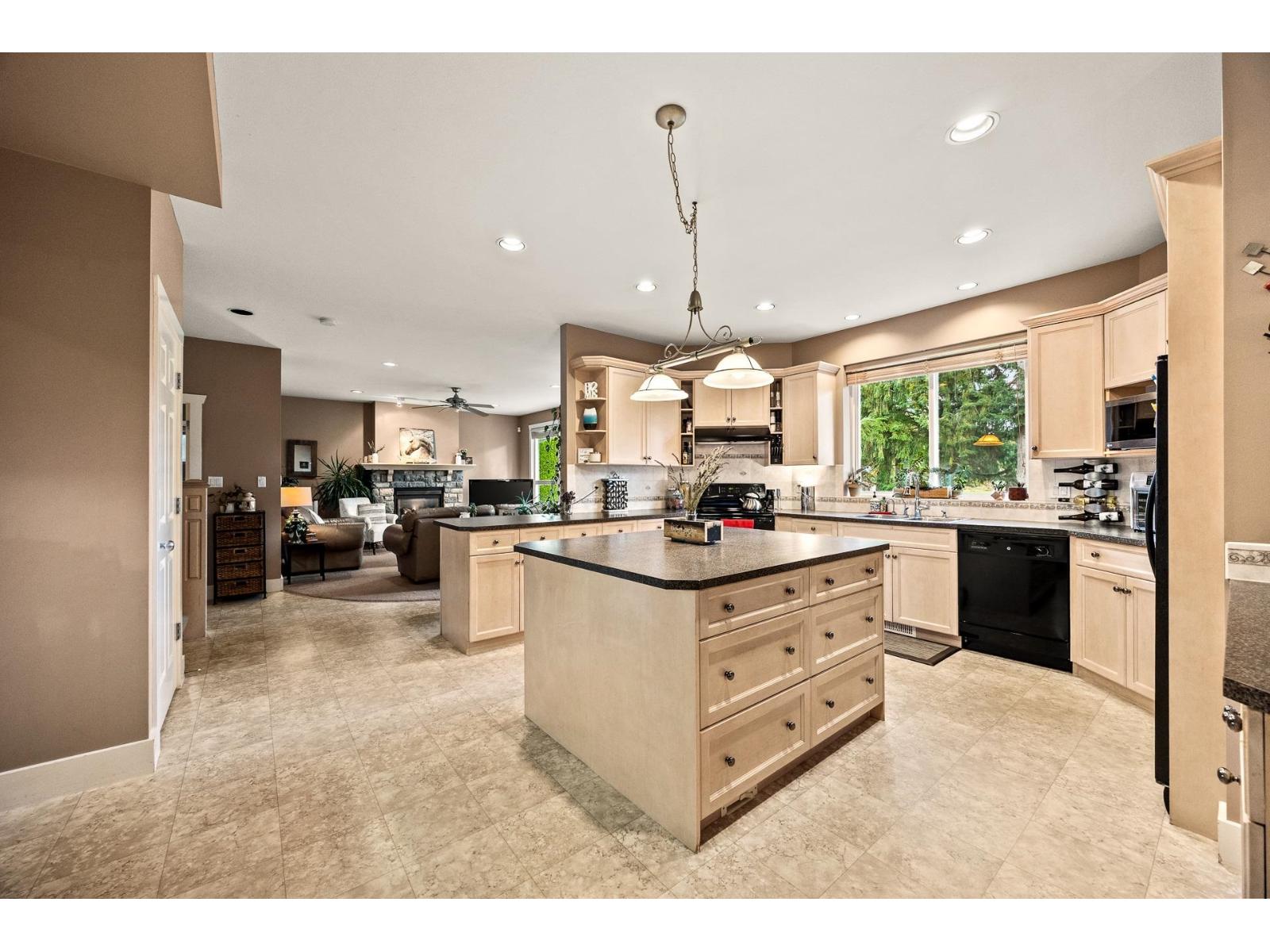 2650 204 Street, Langley, British Columbia  V2Z 2B8 - Photo 11 - R3057529