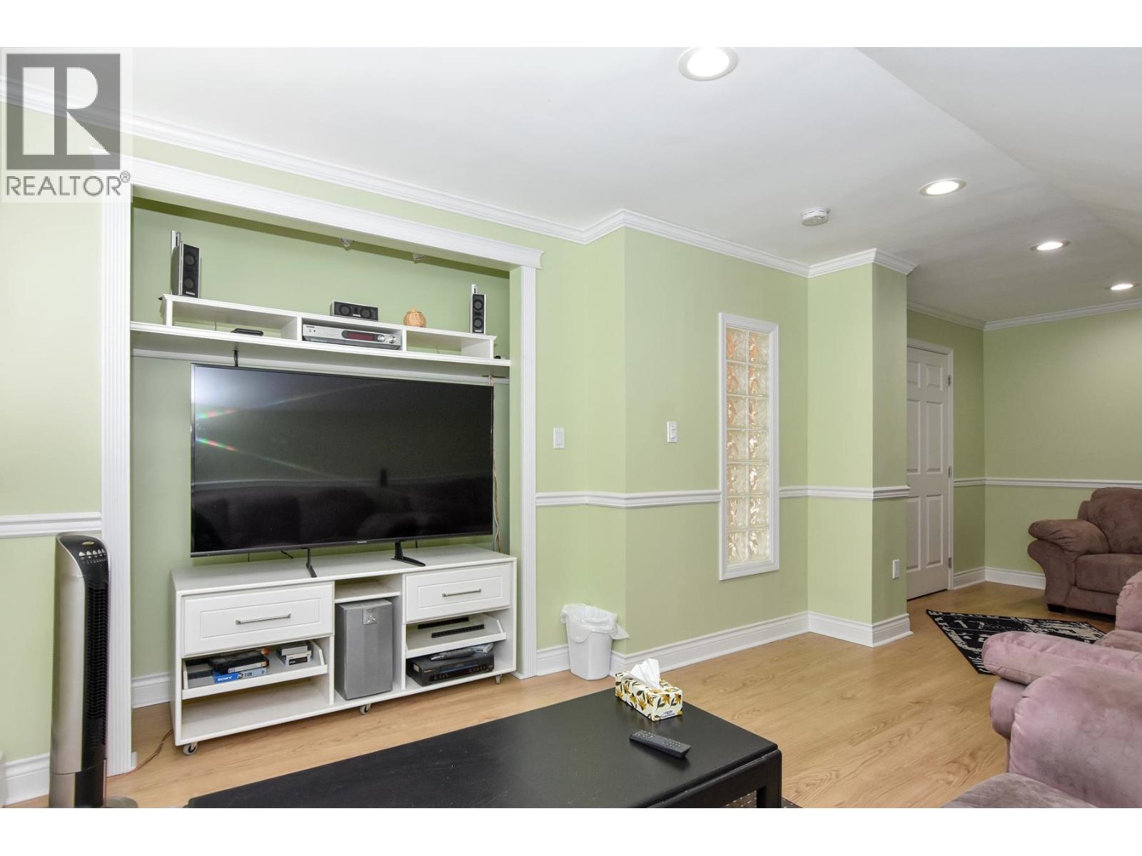 4222 Victory Street, Burnaby, British Columbia  V5J 1P7 - Photo 32 - R3060019