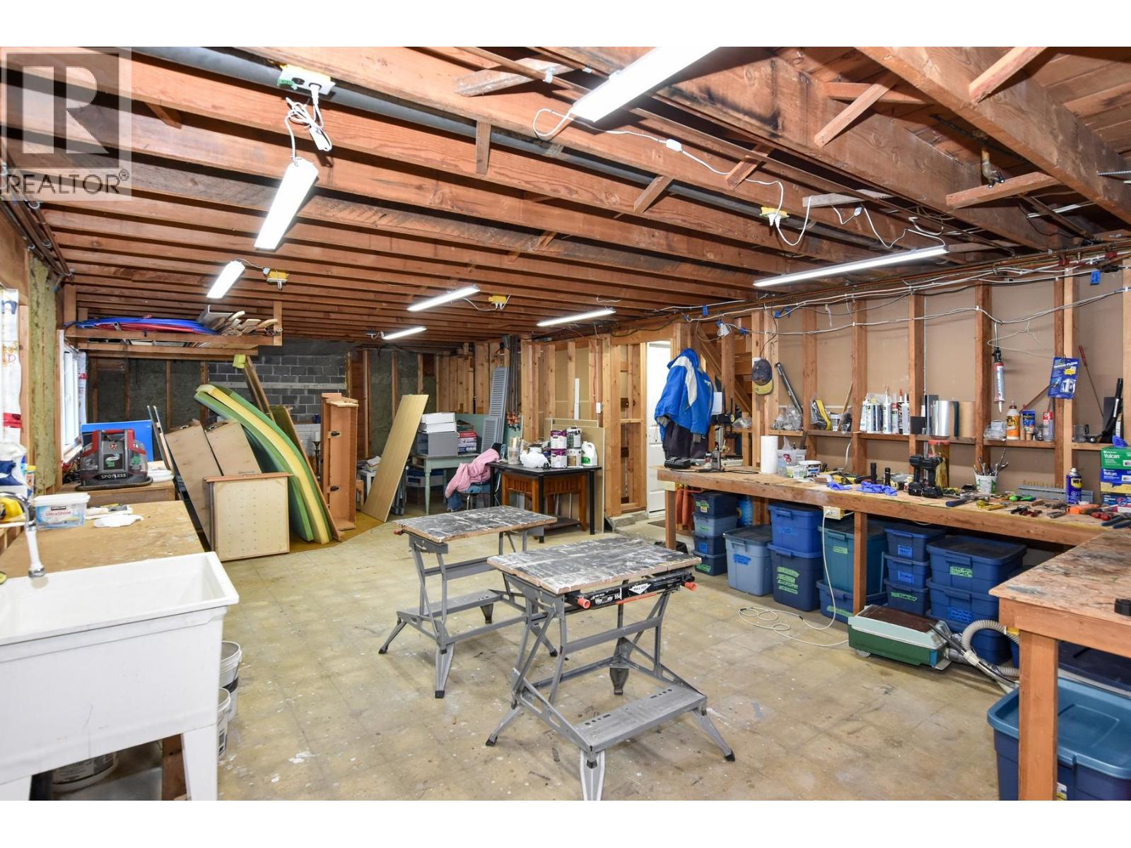 4222 Victory Street, Burnaby, British Columbia  V5J 1P7 - Photo 40 - R3060019